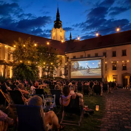 Kino je zavřené, promítá se pod hvězdami