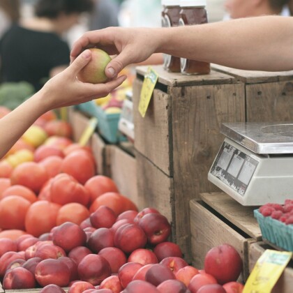 Farmářské trhy se vrátily na Tržní náměstí v Teplicích