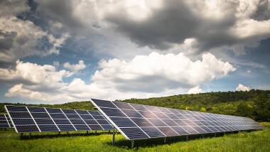 Obrovská fotovoltaická elektrárna má vyrůst u Kadaně