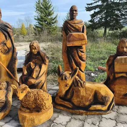 Dřevěná krása ozdobí Vánoce.