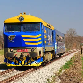 Nalož kolo, naskoč na vlak a zavolej loď